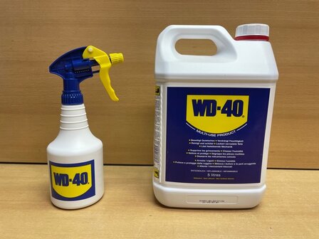 WD 40 smeermiddel flacon/spuit 5-liter.