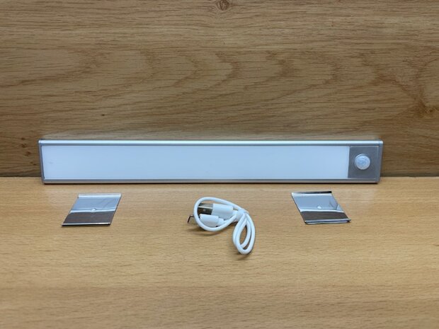 Kastverlichting LED oplaadbaar met sensor.