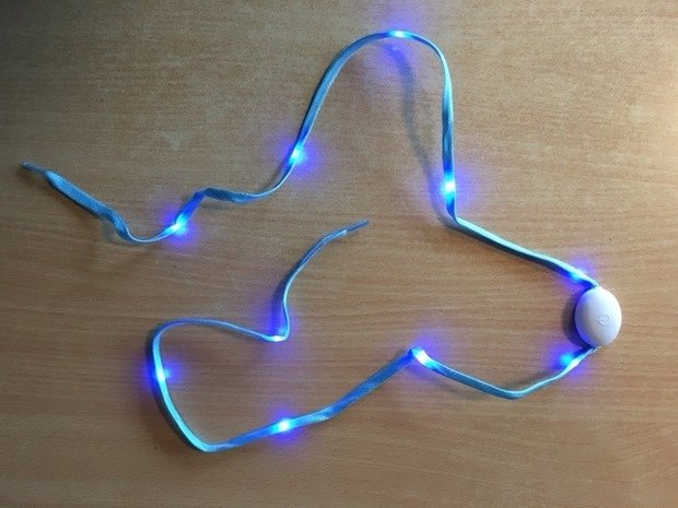 Schoenveters met LED verlichting blauw.