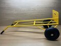 Steekwagen-met-luchtbanden-geel-180kg
